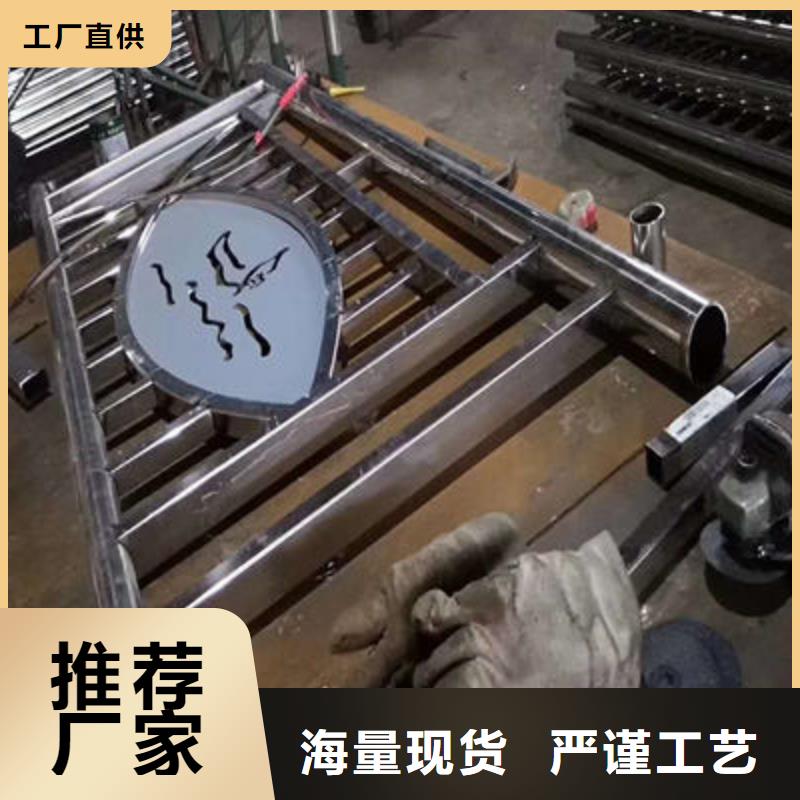 公路护栏国道抗冲击围栏客户好评