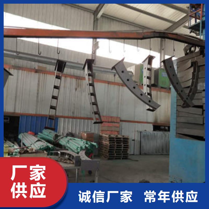 公路护栏国道抗冲击围栏客户好评