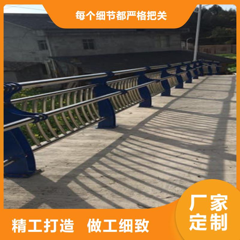 防撞立柱木纹景观护栏可零售可批发