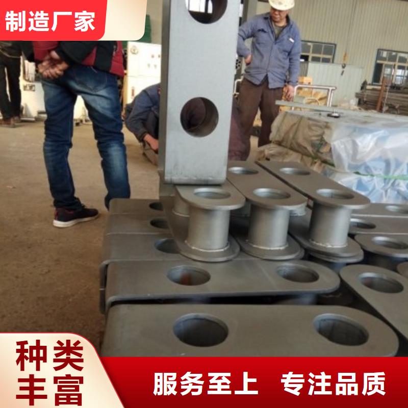 立柱防撞护栏立柱严格把控每一处细节