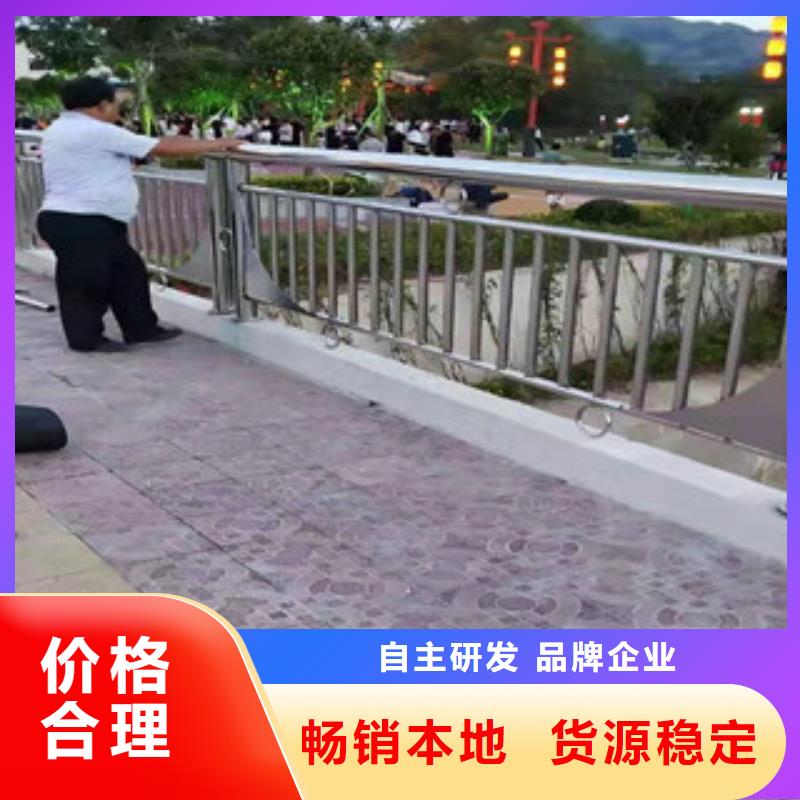 复合管,交通防撞围栏厂家拥有先进的设备