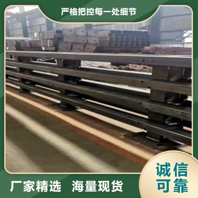 渤莱特生产防撞护栏立柱喷漆