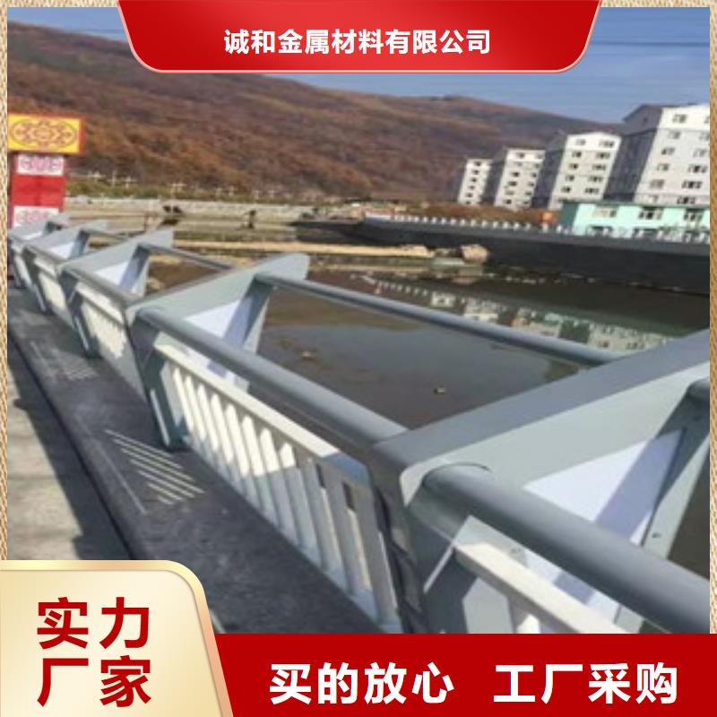 灯光护栏,桥梁防撞栏杆加工不断创新