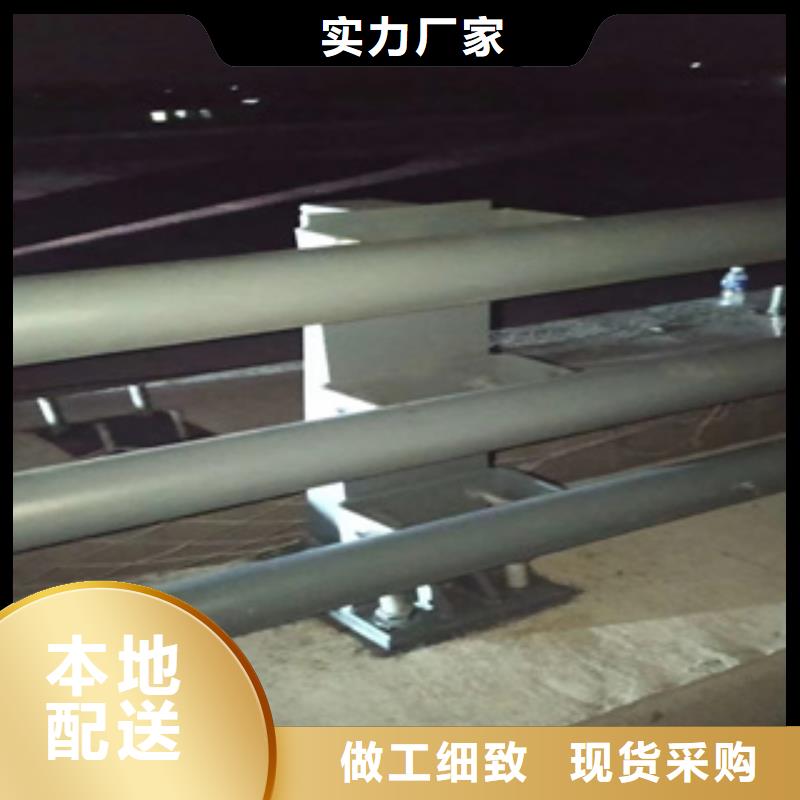 质量保障:氟碳漆喷塑防撞立柱