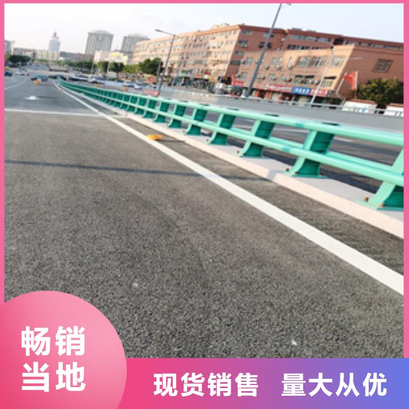 护栏新闻:静电喷塑防撞立柱货源充足
