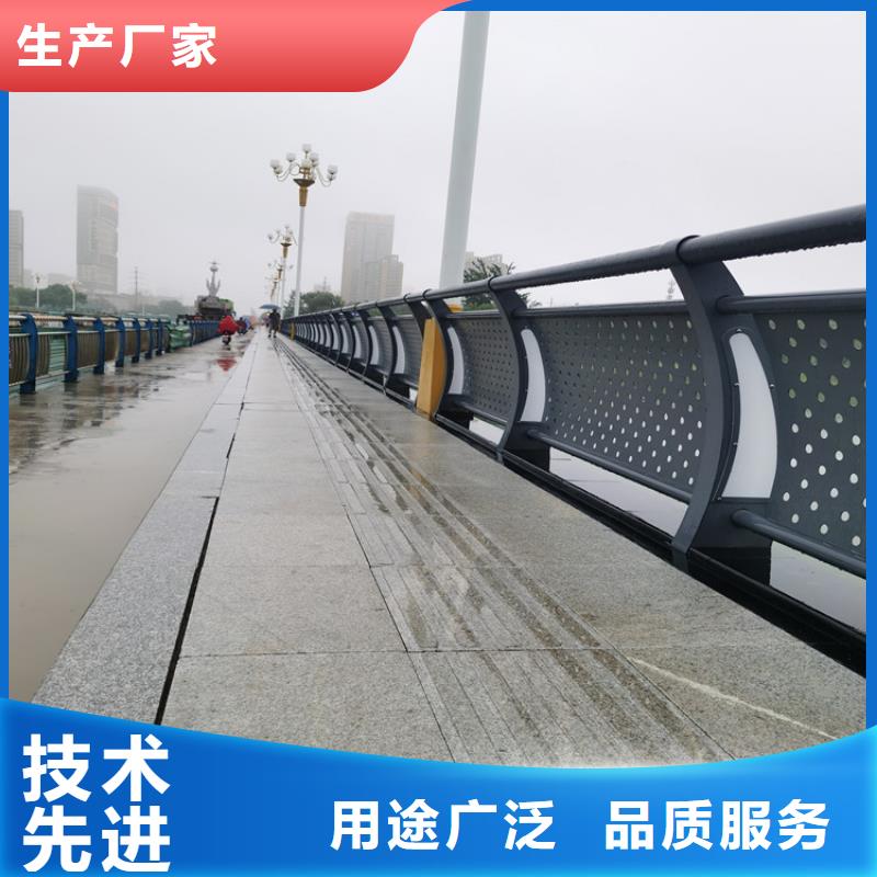 镀锌喷漆桥梁防撞护栏
防撞护栏镀锌喷漆
防撞护栏喷氟碳漆可按要求定制