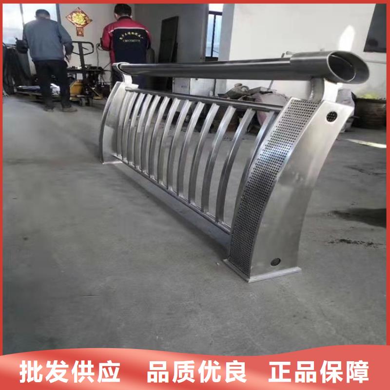 热镀锌喷塑桥梁护栏产品耐磨耐用
