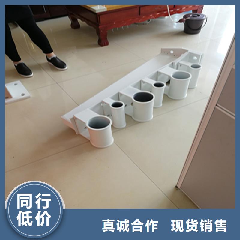 热镀锌桥梁护栏道路隔离护栏源头实体厂商