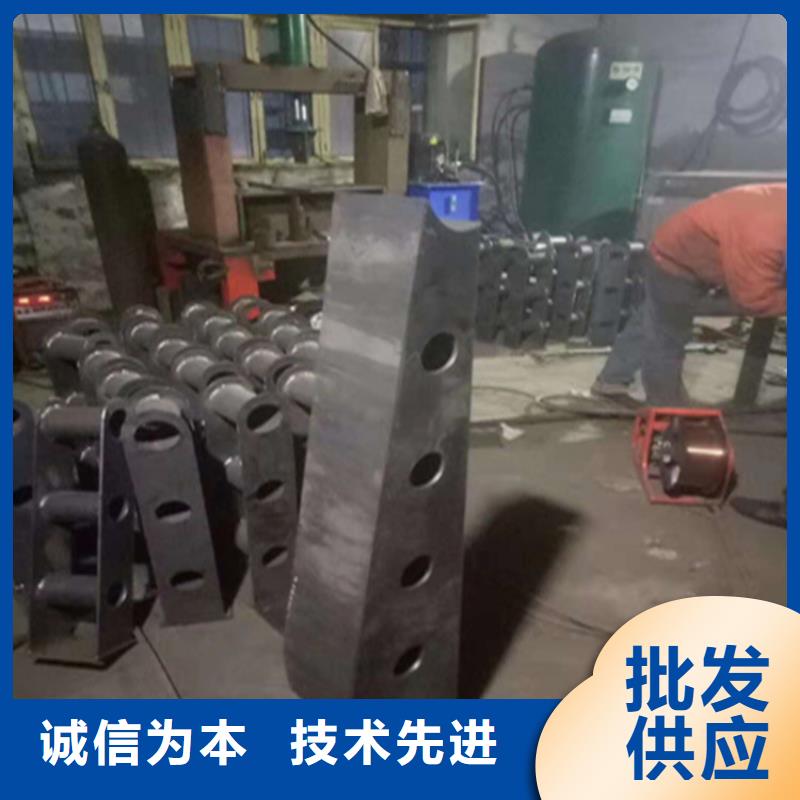 静电喷塑防撞护栏线条优美