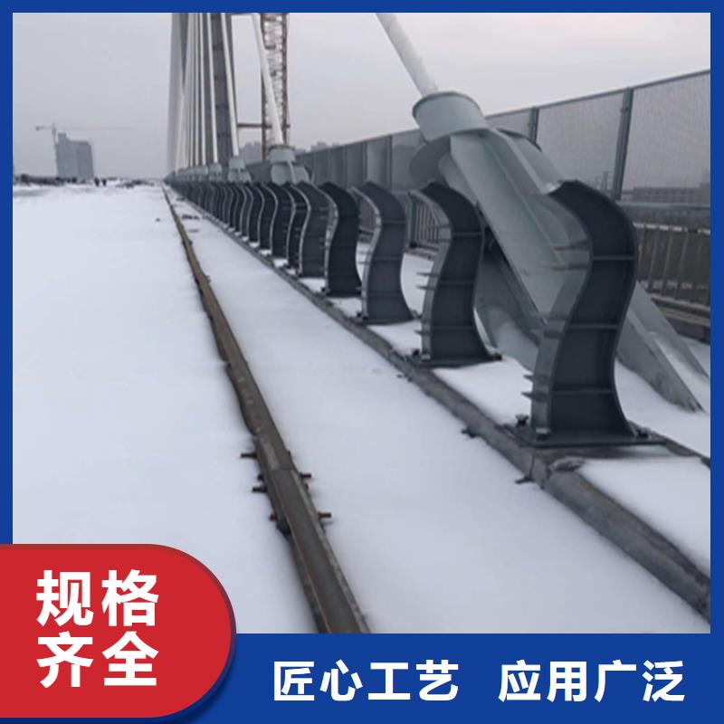 拉丝不锈钢复合管立柱来展鸿护栏订购