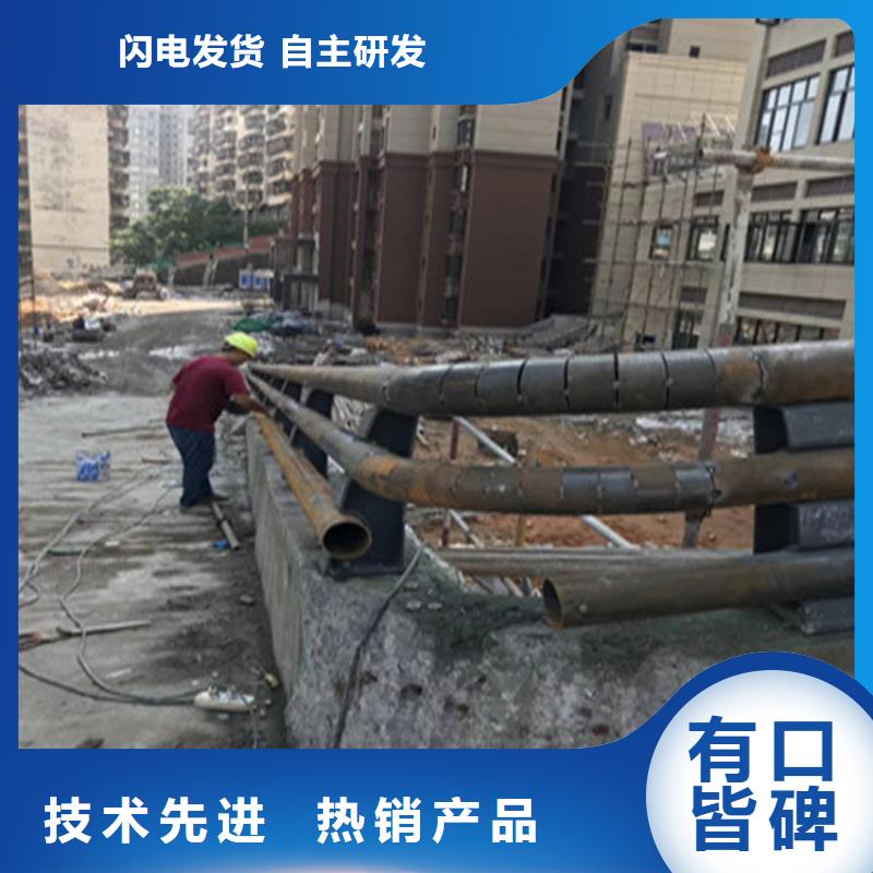 热镀锌桥梁护栏道路隔离护栏厂家用品质赢得客户信赖