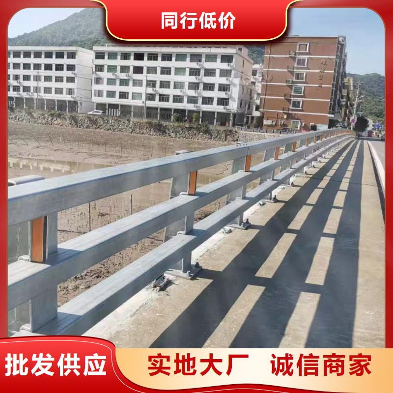 铸造石仿石护栏立柱,防撞护栏立柱源厂定制