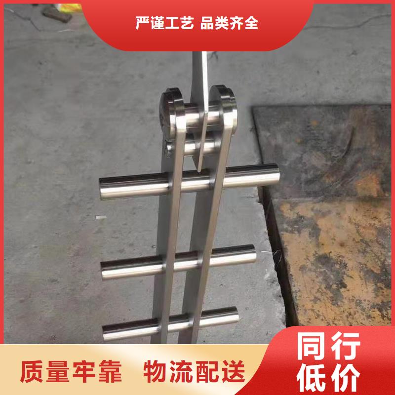 【铸造石仿石护栏立柱M型防撞护栏价格实惠】