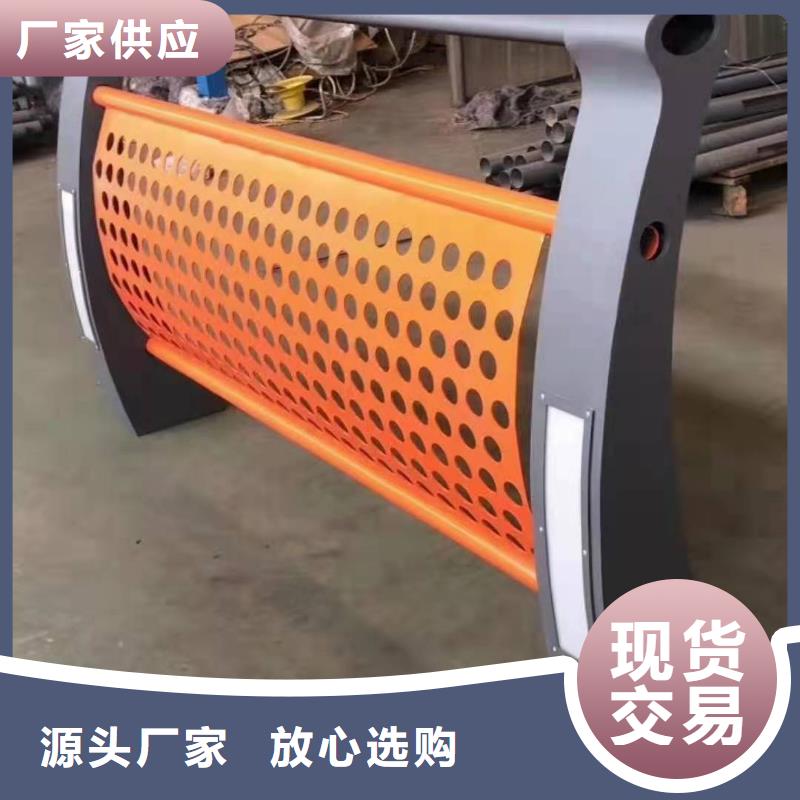 304桥梁两侧灯光护栏施工高品质