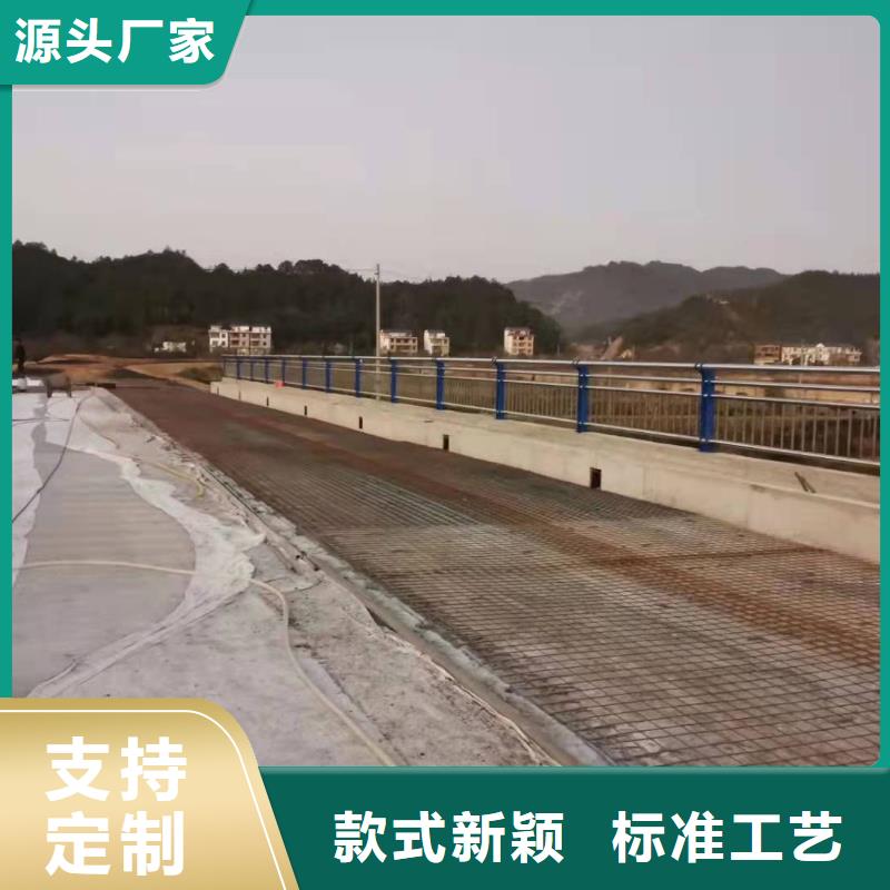 专业销售防撞钢板立柱-放心