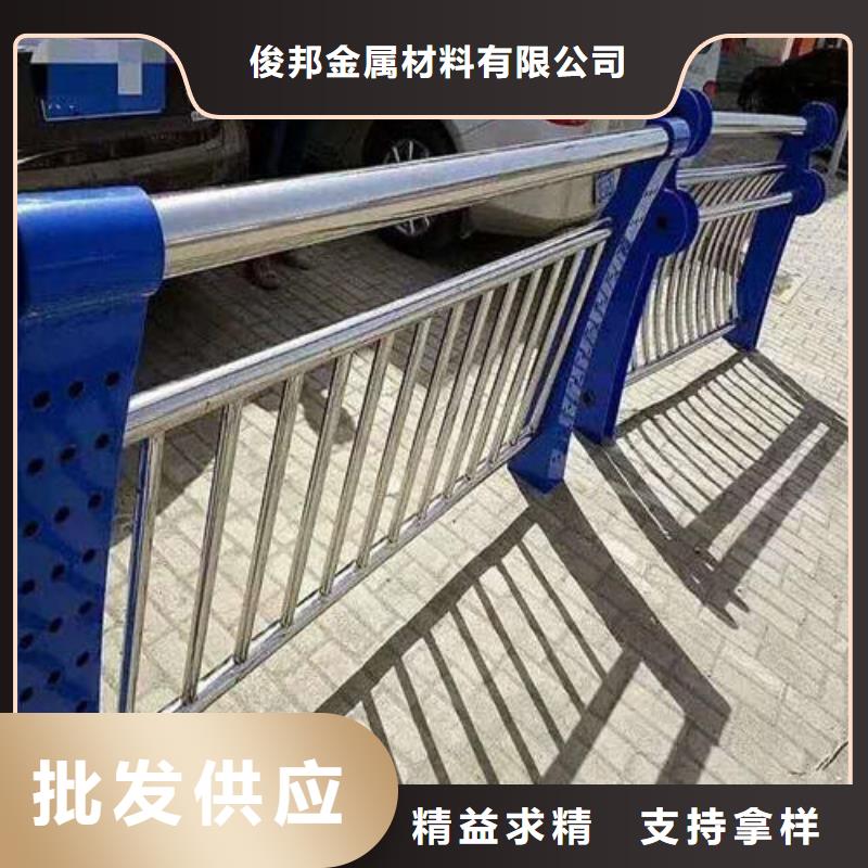 金属梁柱式防撞护栏以专业促质量
