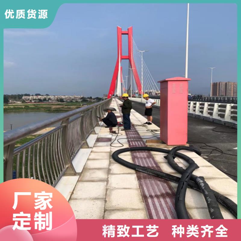非机动车道隔离护栏厂家常备各种材质