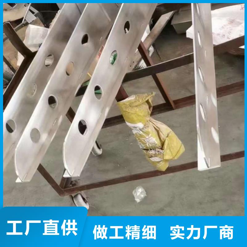 防撞灯光护栏常年供应