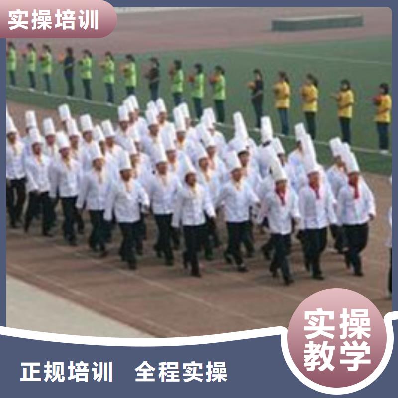 哪有厨师烹饪短期培训班虎振厨师技校短期培训班学厨师烹饪哪家学校好