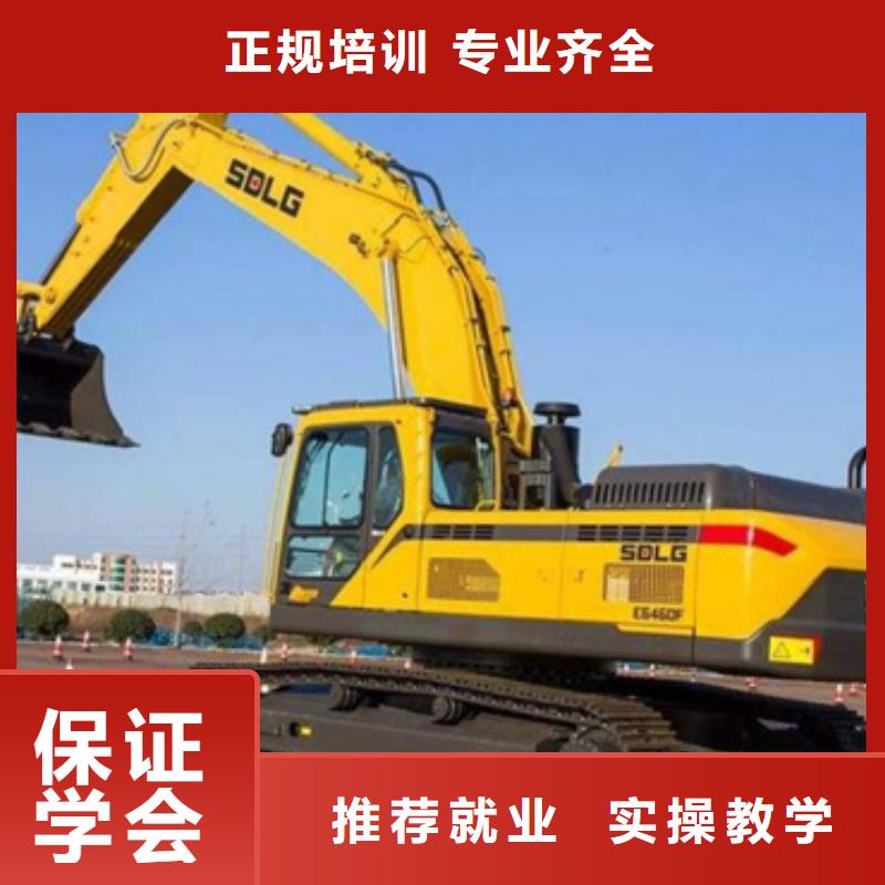 易县学挖掘机钩机来虎振学校哪个技校能学挖掘机驾驶