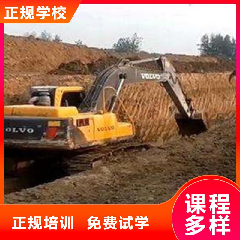 冀州虎振学装载机铲车怎么样铲车培训场地大设备多