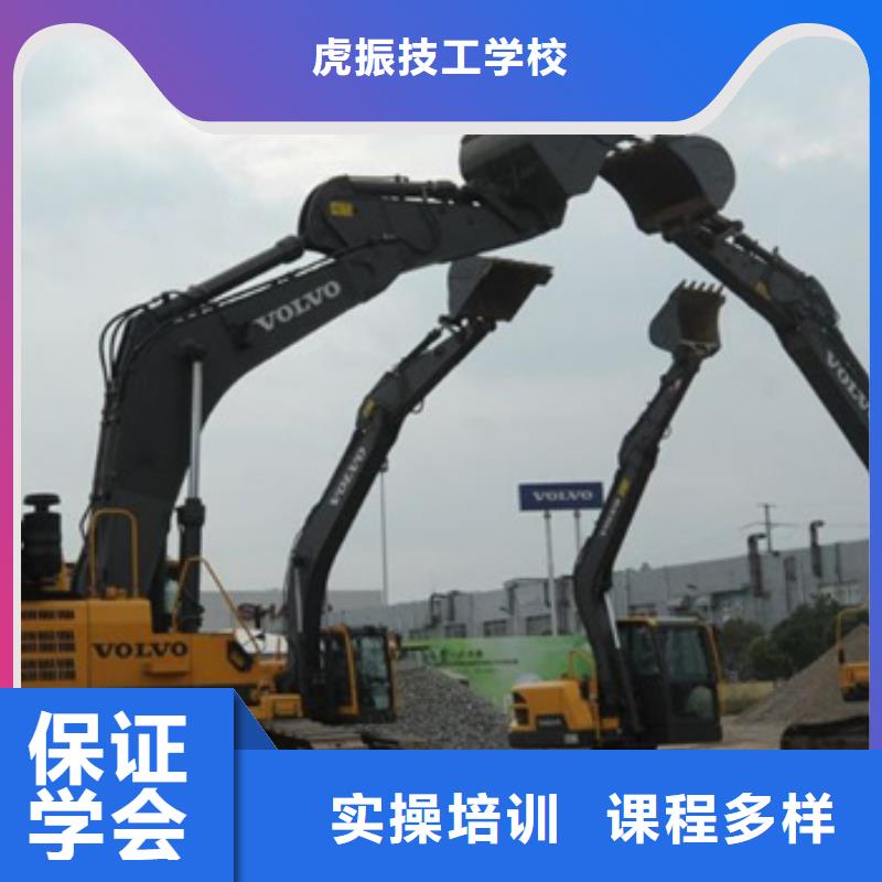 专业的塔吊叉车培训学校校企合作实战教学