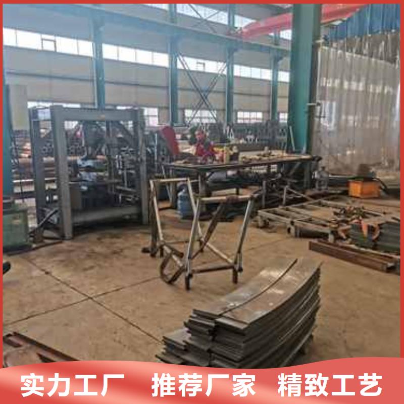 金属梁柱式中央防撞护栏生产厂家_大量现货