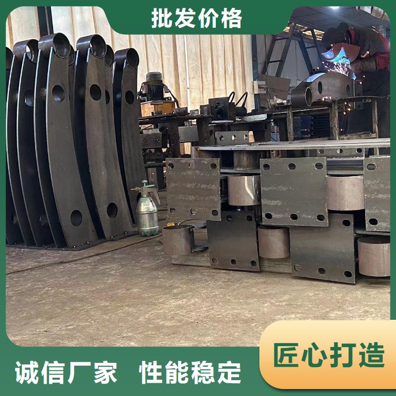 304不锈钢碳素钢复合管护栏厂家-库存充足