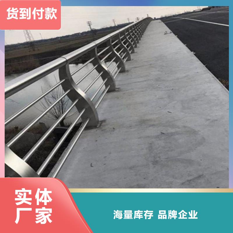 304木栈道栏杆