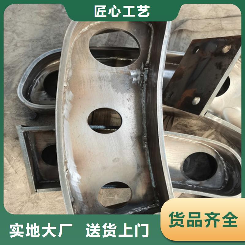 桥梁护栏设备适用广泛