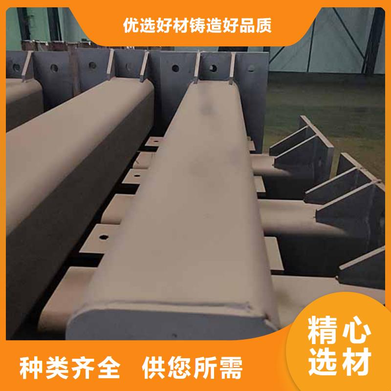防撞护栏国道抗冲击围栏商家
