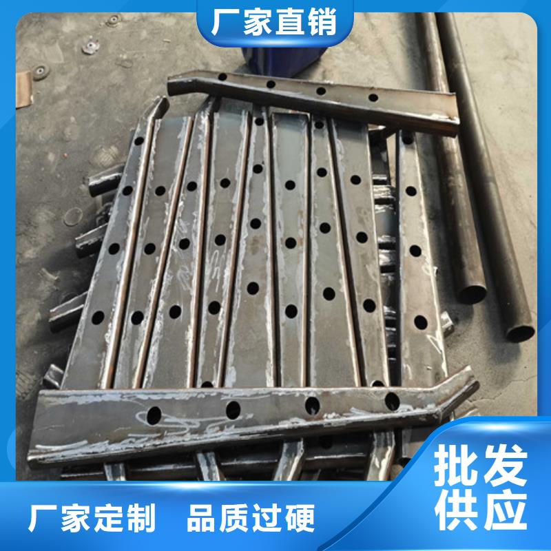公路碳素钢喷涂护栏以质量赢取客户