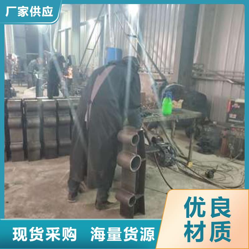 桥梁上的防撞护栏使用寿命长