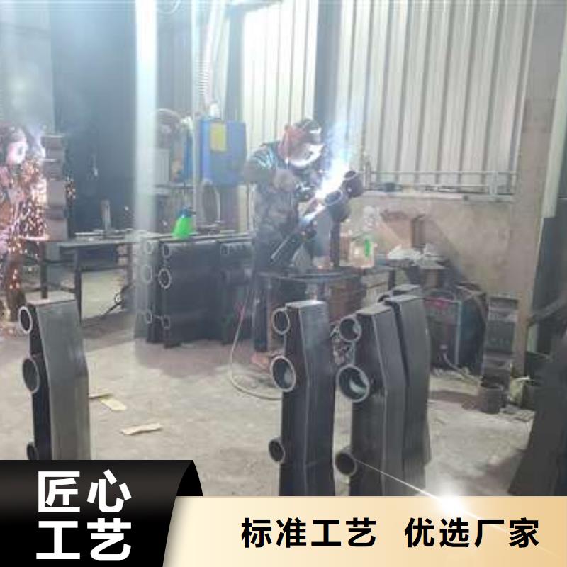 公路碳素钢喷涂护栏以质量赢取客户