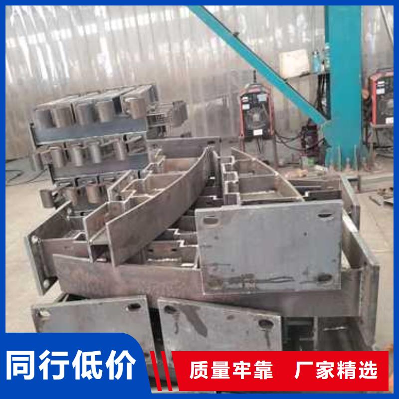 防撞不锈钢复合管护栏多年经验
