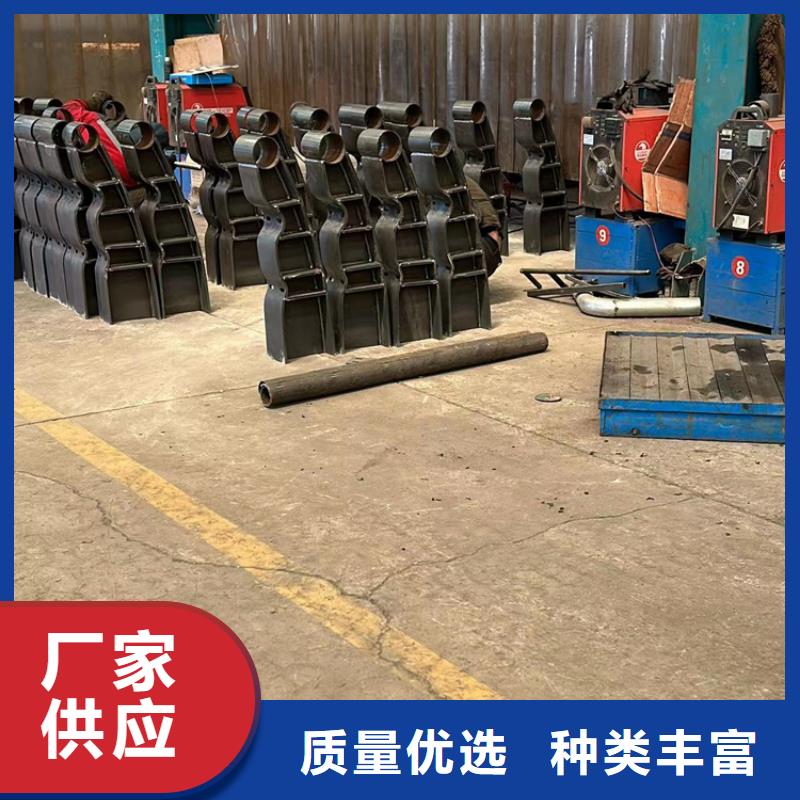 公路不锈钢灯光栏杆报价