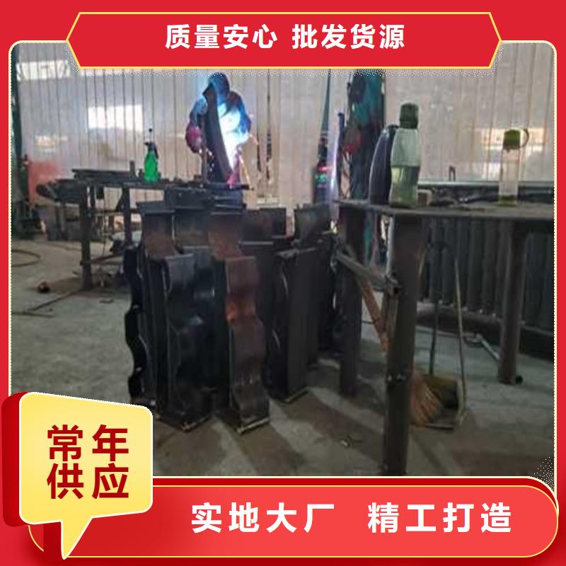公路不锈钢灯光栏杆报价