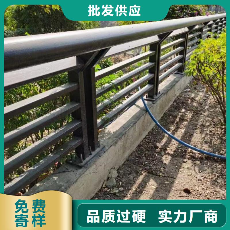 交通护栏亮度好