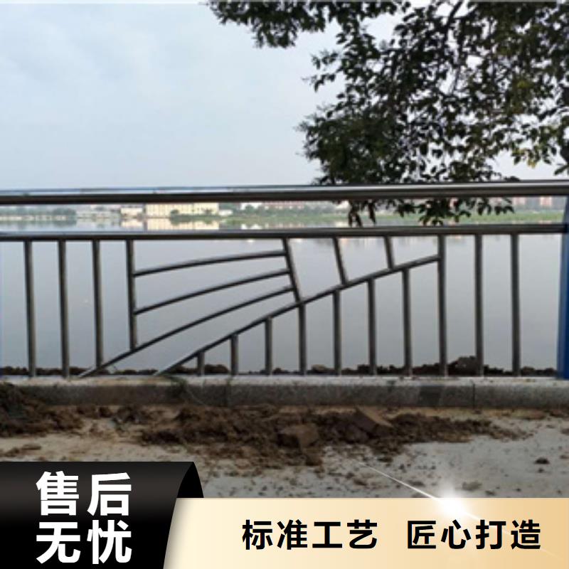 交通防护栏杆维护简单，安装便捷