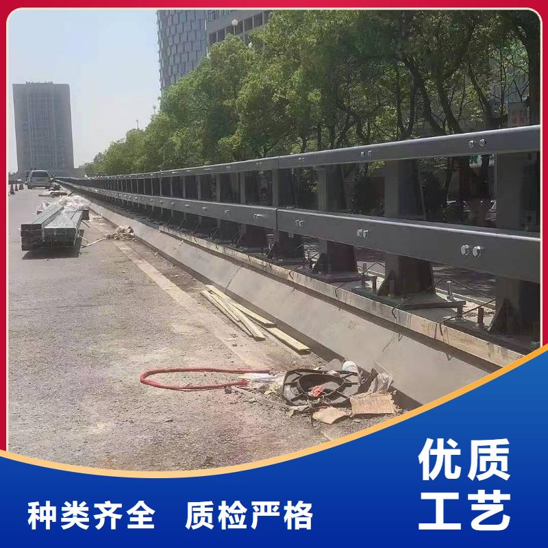 防撞桥面栏杆结构坚固