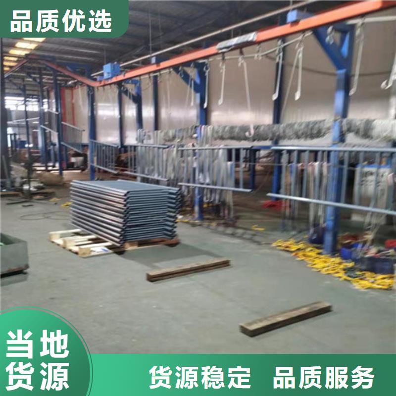 城市天桥护栏样式众多