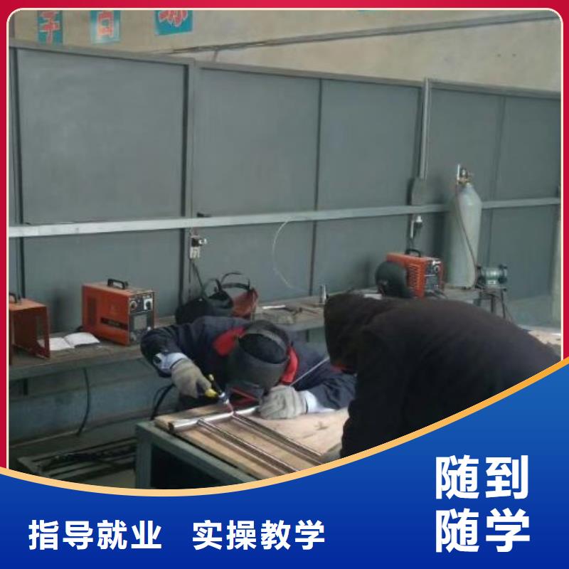 汽修培训学校哪里有挖掘机铲车叉车驾驶学校保证学会