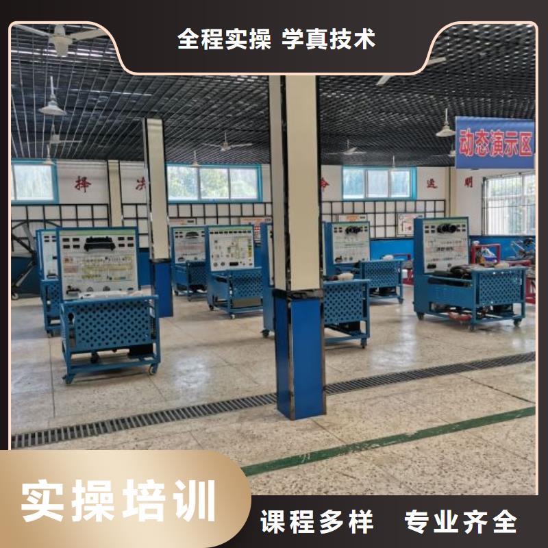 【汽修培训学校】-挖掘机钩机培训学校哪家好指导就业