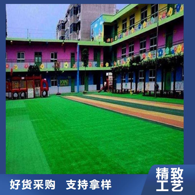 平江县围挡草坪安装
