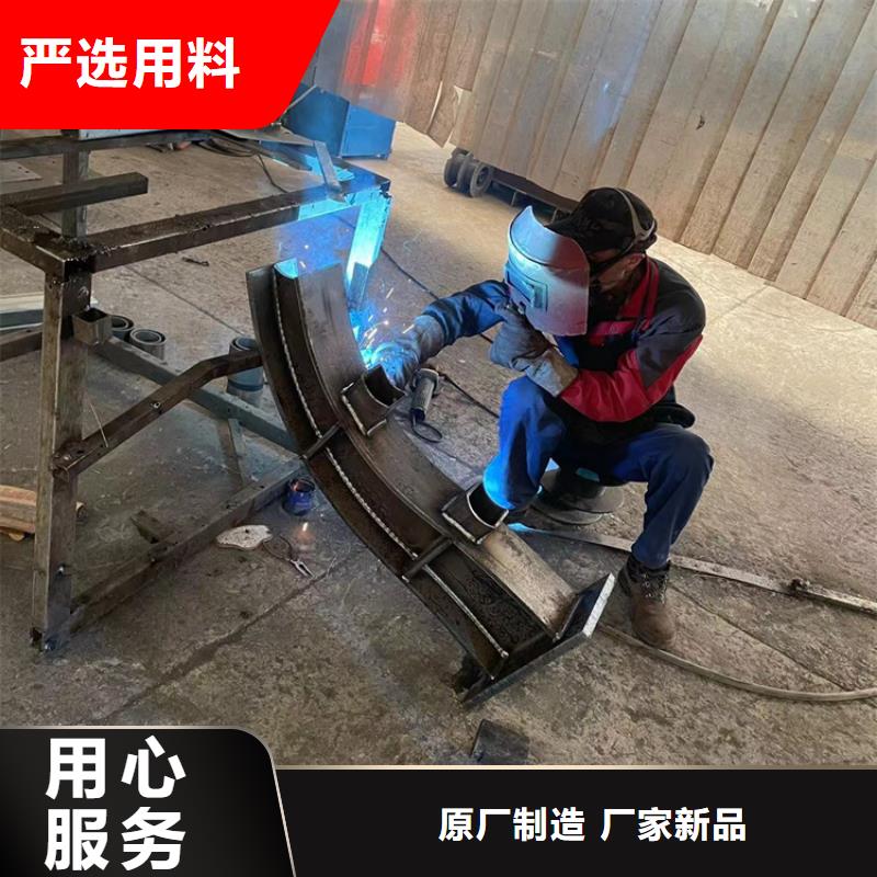 防撞桥梁栏杆
鼎森制造
