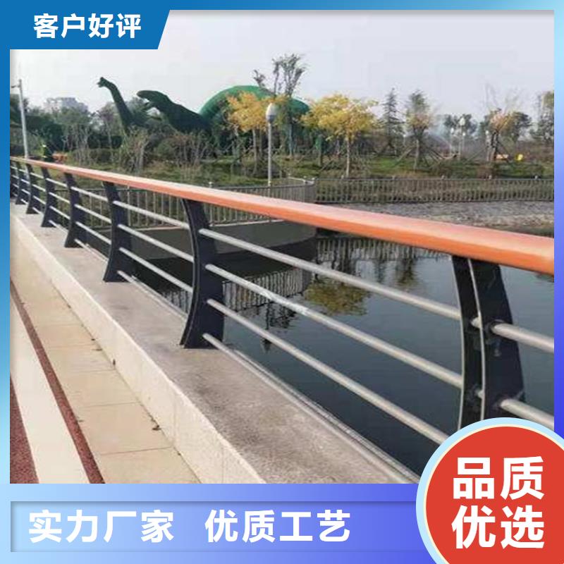 别找了,您要的防撞钢板立柱都在这