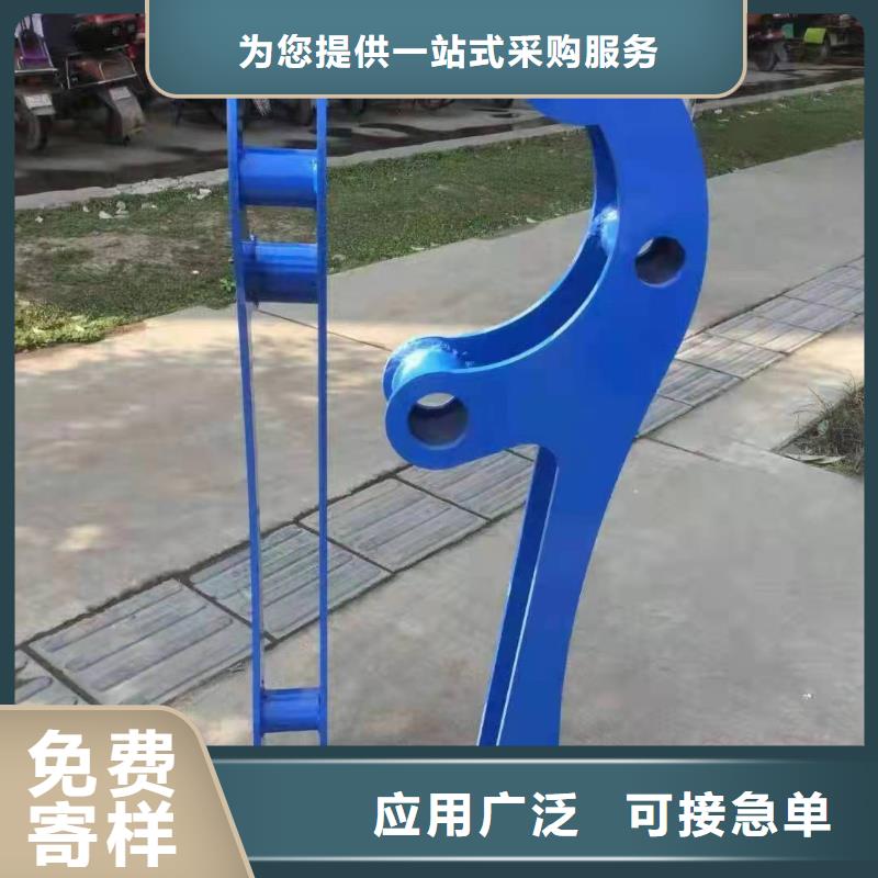 桥上的防撞护栏深受客户信赖