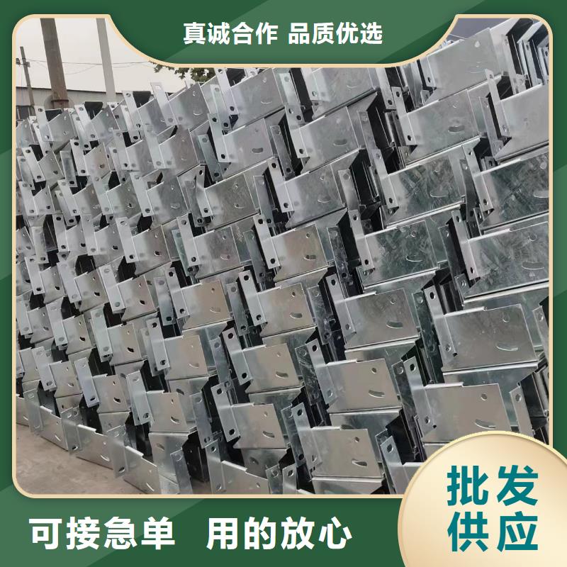 桥梁防撞钢护栏厂家，价廉