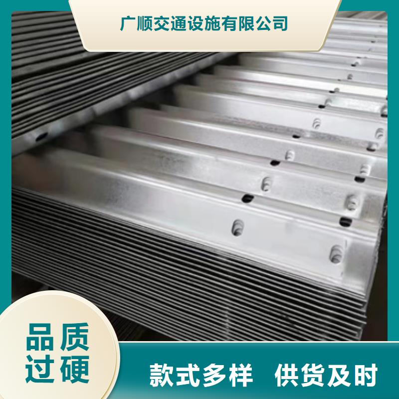 生产不锈钢复合管隔离护栏的批发商