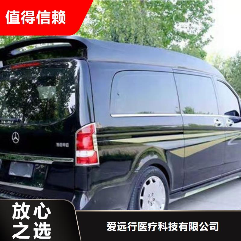 殡仪车运送遗体